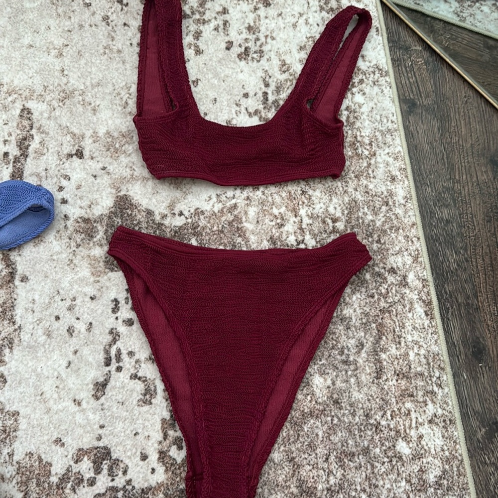 Textured Scoop Neck Bikini Set in Deep Wine